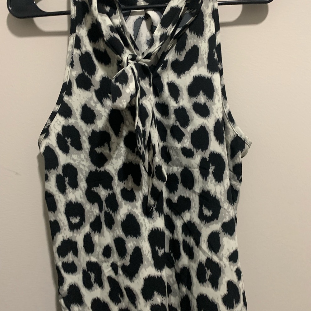 Mock neck leopard print top